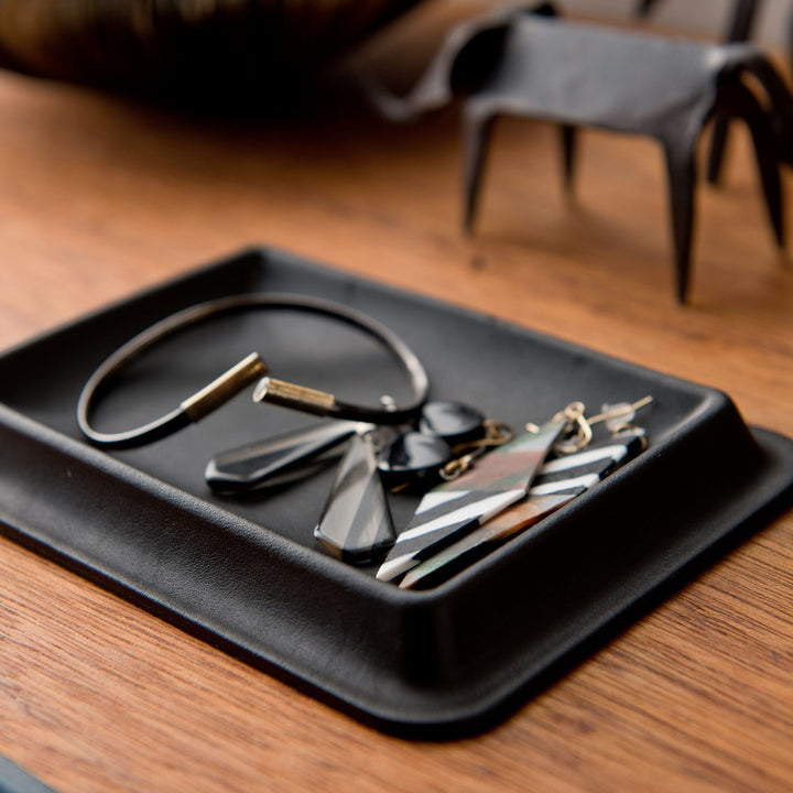 colm レザートレイ Sサイズ 皮革 文具トレイ