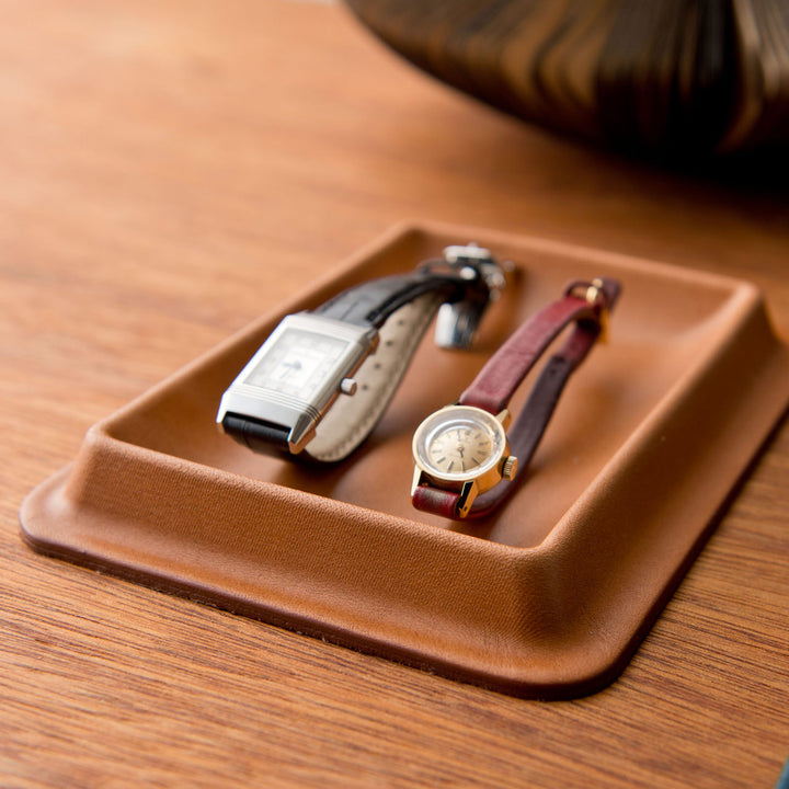 colm レザートレイ Sサイズ 皮革 文具トレイ