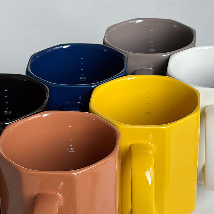 PORCELAIN MEASURING MUG 目盛り付きマグカップ 波佐見焼