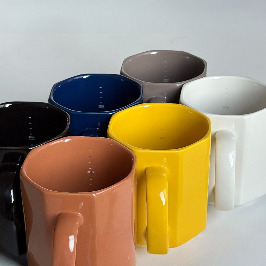 PORCELAIN MEASURING MUG 目盛り付きマグカップ 波佐見焼