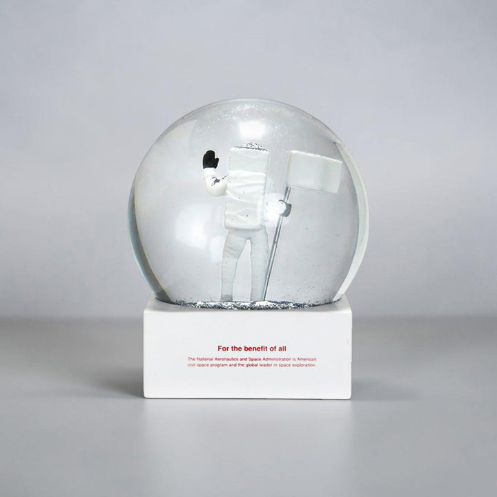 NASA SNOW GLOBE 宇宙飛行士 スノードーム